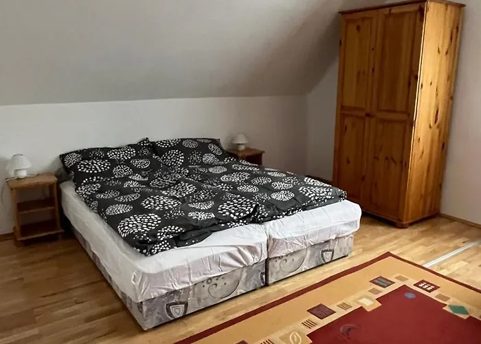 Boezsi * Sárvár
